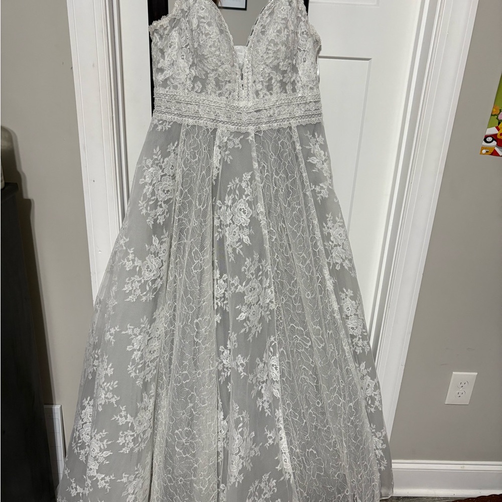 Lace Bridal Gown in Dove Gray